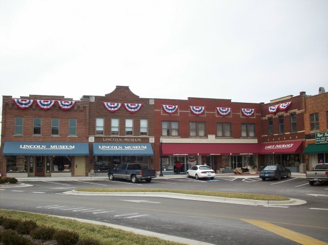 LINCOLN SQUARE DURING PRESIDENTIAL VISIT FEBRUARY 2008