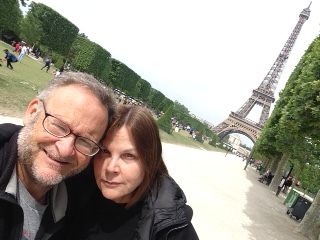 EIFFEL TOWER AVEC SANDY