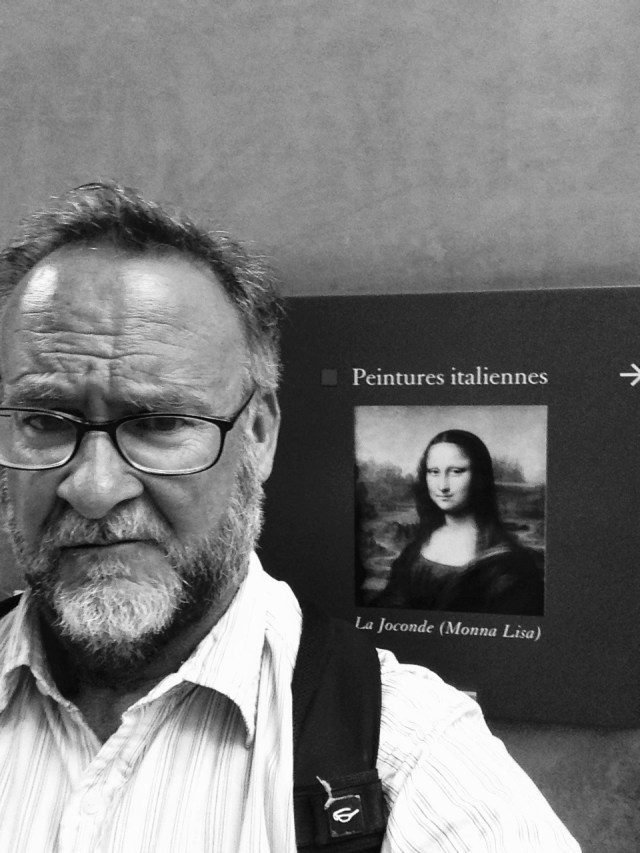 MONA LISA SIGNAGE BW SELFIE LOUVRE